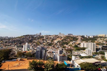 Vista  de apartamento à venda com 2 quartos, 51m² em Estoril, Belo Horizonte
