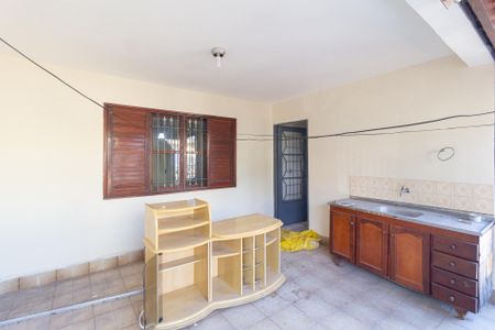 Quintal de casa para alugar com 3 quartos, 100m² em Jardim Roberto, Osasco