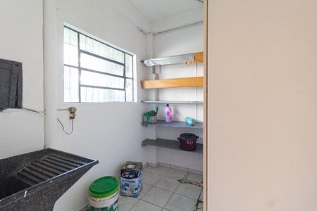 Área de serviço de casa para alugar com 3 quartos, 100m² em Jardim Roberto, Osasco