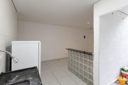 Cozinha de apartamento para alugar com 1 quarto, 48m² em Vila Guilherme, São Paulo