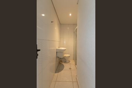 Banheiro de apartamento para alugar com 1 quarto, 48m² em Vila Guilherme, São Paulo