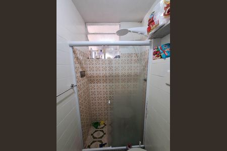 Banheiro social de apartamento à venda com 2 quartos, 48m² em Barreto, Niterói