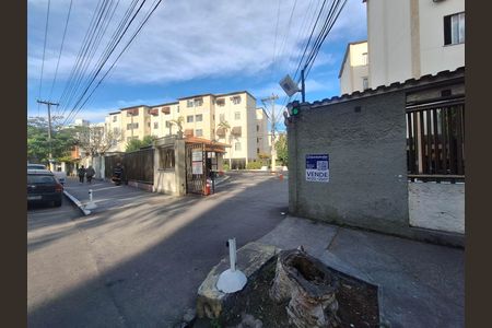 Apartamento à venda com 48m², 2 quartos e 1 vaga Apartamento à venda com 48m², 2 quartos e 1 vagaFachada