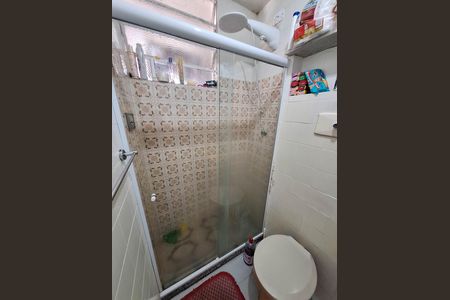 Apartamento à venda com 48m², 2 quartos e 1 vaga Apartamento à venda com 48m², 2 quartos e 1 vagaBanheiro social