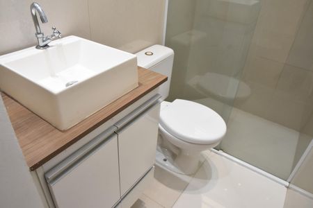 Apartamento para alugar com 71m², 3 quartos e 1 vaga Apartamento para alugar com 71m², 3 quartos e 1 vagaBanheiro da Suíte