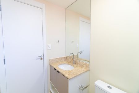 Apartamento para alugar com 73m², 2 quartos e 1 vaga Apartamento para alugar com 73m², 2 quartos e 1 vagaBanheiro da Suíte
