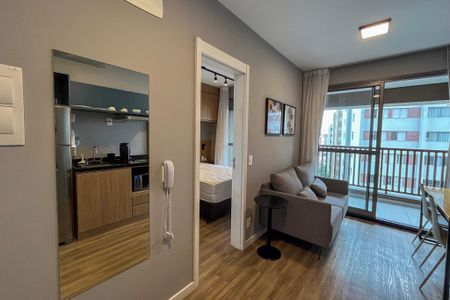 Sala/Cozinha de kitnet/studio para alugar com 1 quarto, 34m² em Vila Gumercindo, São Paulo