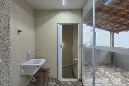 Casa de condomínio para alugar com 48m², 1 quarto e 1 vagaÁrea de Serviço