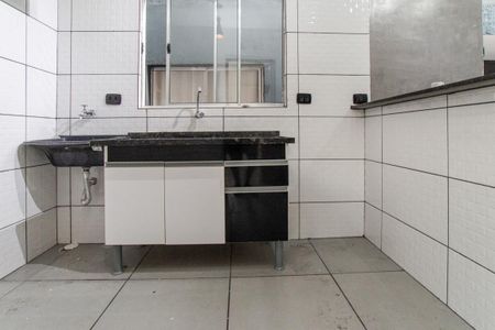 Cozinha e Área de Serviço de apartamento para alugar com 2 quartos, 45m² em Parque Edu Chaves, São Paulo