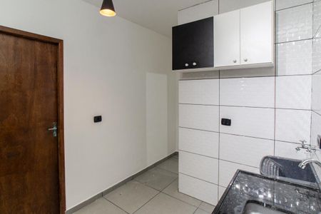 Cozinha e Área de Serviço de apartamento para alugar com 2 quartos, 45m² em Parque Edu Chaves, São Paulo
