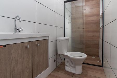 Banheiro de apartamento para alugar com 2 quartos, 45m² em Parque Edu Chaves, São Paulo