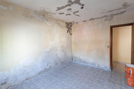 Casa à venda com 198m², 2 quartos e sem vagaQuarto casa 1