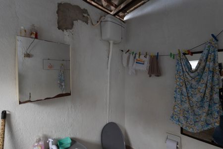 Casa à venda com 198m², 2 quartos e sem vagaBanheiro 