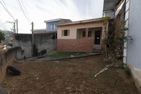 Casa à venda com 198m², 2 quartos e sem vagaQuintal
