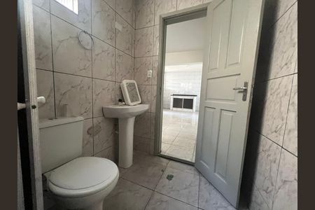 Banheiro de casa para alugar com 3 quartos, 78m² em Manoel Honório, Juiz de Fora