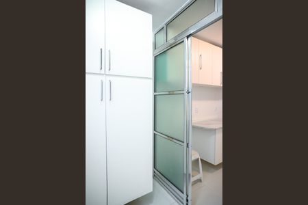 Apartamento à venda com 58m², 2 quartos e 1 vagaÁrea de Serviço