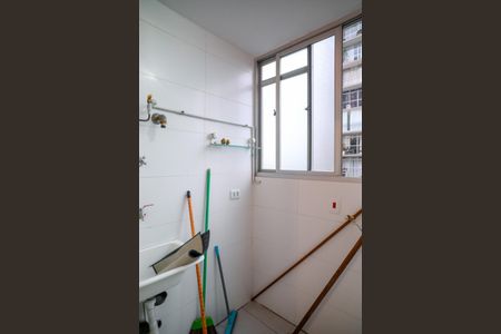 Área de Serviço de apartamento para alugar com 2 quartos, 58m² em Parque Bristol, São Paulo