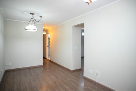 Sala de apartamento para alugar com 2 quartos, 58m² em Parque Bristol, São Paulo