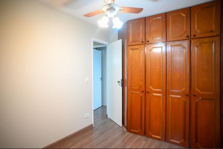 Quarto 2 de apartamento para alugar com 2 quartos, 58m² em Parque Bristol, São Paulo