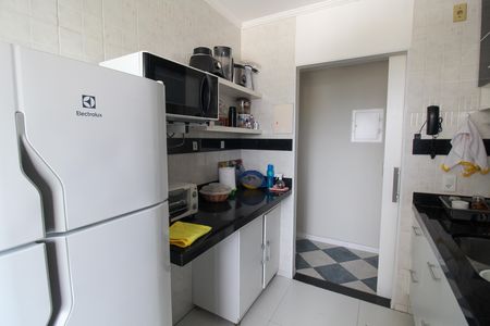 Apartamento à venda com 77m², 2 quartos e 3 vagas Apartamento à venda com 77m², 2 quartos e 3 vagasCozinha