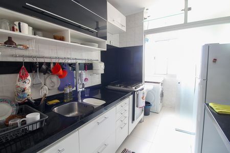 Apartamento à venda com 77m², 2 quartos e 3 vagas Apartamento à venda com 77m², 2 quartos e 3 vagasCozinha