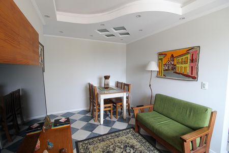 Apartamento à venda com 77m², 2 quartos e 3 vagas Apartamento à venda com 77m², 2 quartos e 3 vagasSala