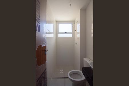 Banheiro de apartamento à venda com 1 quarto, 40m² em Tijuca, Belo Horizonte