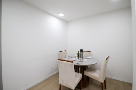 Apartamento para alugar com 55m², 2 quartos e 1 vaga Apartamento para alugar com 55m², 2 quartos e 1 vagaSala de Jantar
