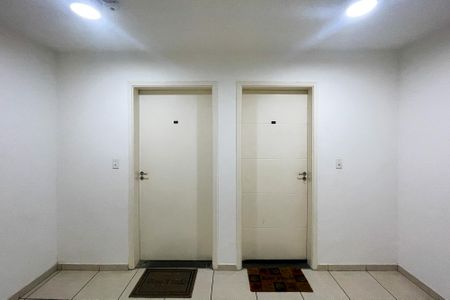 Apartamento para alugar com 55m², 2 quartos e 1 vaga Apartamento para alugar com 55m², 2 quartos e 1 vagaHall Andar