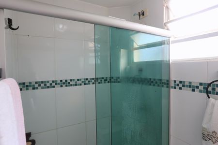 Banheiro de apartamento à venda com 2 quartos, 45m² em Santa Cruz, Belo Horizonte