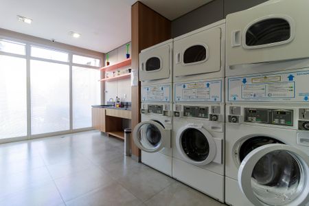 Lavanderia de apartamento para alugar com 1 quarto, 47m² em Campo Belo, São Paulo