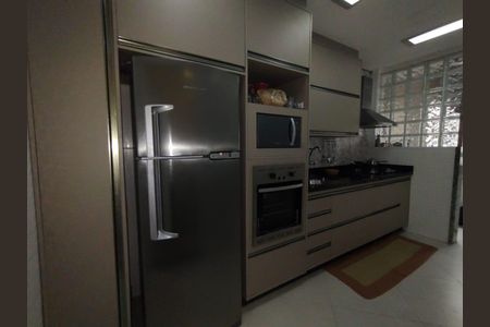 Cozinha de apartamento para alugar com 2 quartos, 122m² em Vila Assuncao, Praia Grande