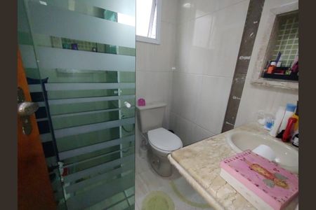 Banheiro de apartamento para alugar com 2 quartos, 122m² em Vila Assuncao, Praia Grande