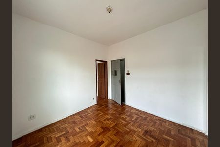 Sala de casa de condomínio para alugar com 1 quarto, 70m² em Tomás Coelho, Rio de Janeiro