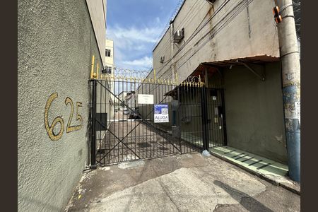 Casa de condomínio para alugar com 70m², 1 quarto e 1 vagaFachada + placa
