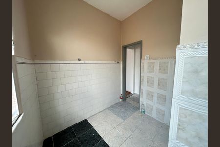 Cozinha de casa de condomínio para alugar com 1 quarto, 70m² em Tomás Coelho, Rio de Janeiro