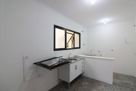 Cozinha e Área de Serviço de apartamento para alugar com 3 quartos, 89m² em Jardim Olavo Bilac, São Bernardo do Campo