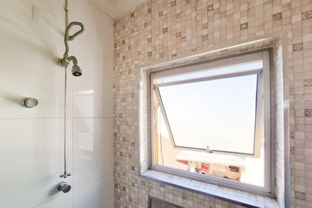 Apartamento à venda com 120m², 2 quartos e 1 vaga Apartamento à venda com 120m², 2 quartos e 1 vagaBanheiro da Suíte