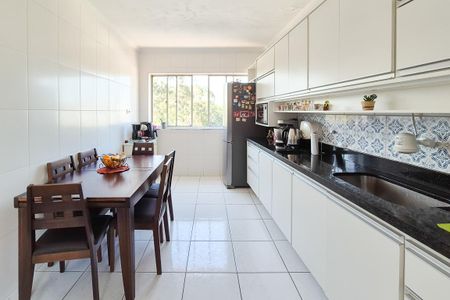 Apartamento à venda com 120m², 2 quartos e 1 vaga Apartamento à venda com 120m², 2 quartos e 1 vagaCozinha