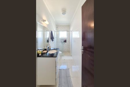 Apartamento à venda com 120m², 2 quartos e 1 vaga Apartamento à venda com 120m², 2 quartos e 1 vagaBanheiro da Suíte