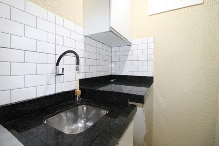 Área de Serviço de casa de condomínio para alugar com 2 quartos, 58m² em Vila Carmosina, São Paulo