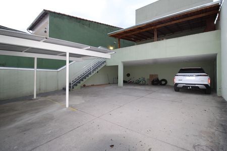 Estacionamento de casa de condomínio para alugar com 2 quartos, 58m² em Vila Carmosina, São Paulo