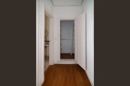 Corredor de apartamento à venda com 2 quartos, 100m² em Bela Vista, São Paulo