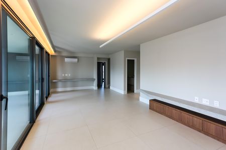 Apartamento à venda com 184m², 3 quartos e 3 vagasSala 