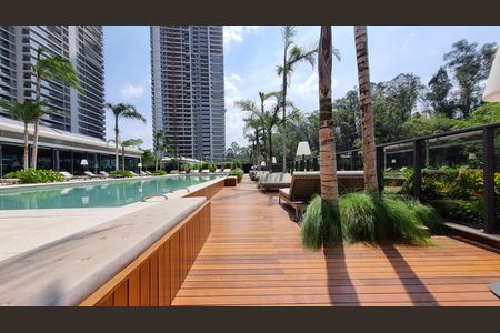 Área comum - Piscina de apartamento para alugar com 3 quartos, 184m² em Real Parque, São Paulo