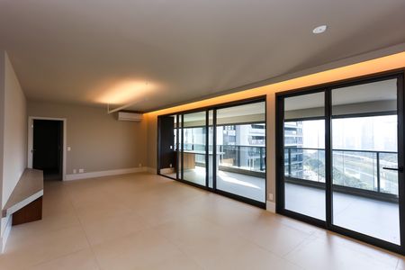 Apartamento à venda com 184m², 3 quartos e 3 vagasSala 