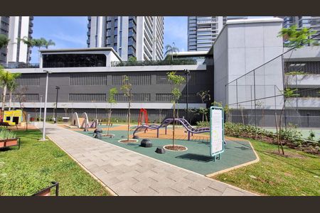 Apartamento à venda com 184m², 3 quartos e 3 vagasÁrea comum - Playground