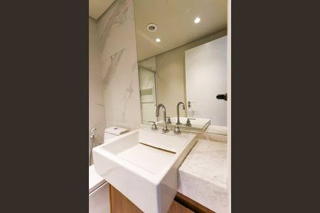 Apartamento à venda com 184m², 3 quartos e 3 vagasBanheiro da Suíte 2