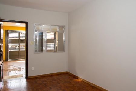 Casa para alugar com 100m², 3 quartos e 2 vagas