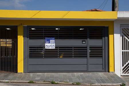 Casa para alugar com 100m², 3 quartos e 2 vagas